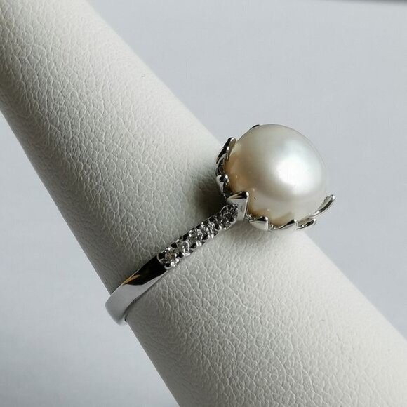 New, sterling silver cultured white freshwater pearl white sapphire ring… - Picture 2 of 9